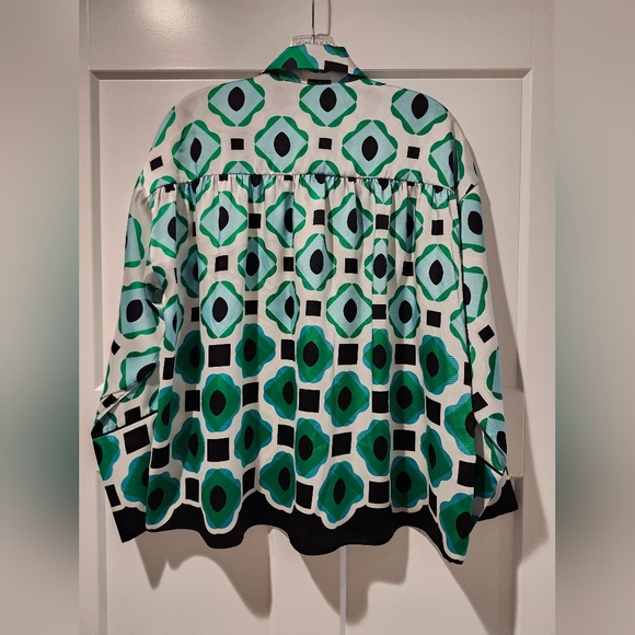 Zara Black and Green Vibrant Patterned Button Down Blouse Size XS - Picture 5 of 5